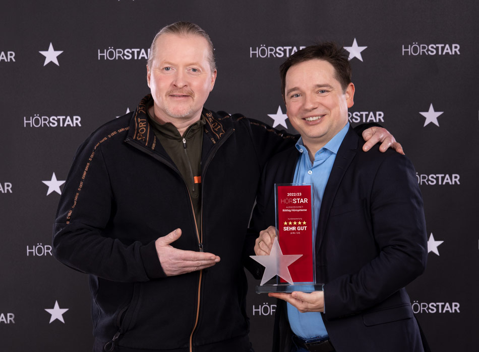 Wir wurden mit dem HörStar ausgezeichnet Herr Röthig zusammen mit Joey Kelly